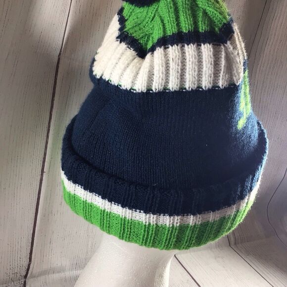 Seattle Football Unbranded Blue Green Beanie With Pom Pom - Picture 9 of 14